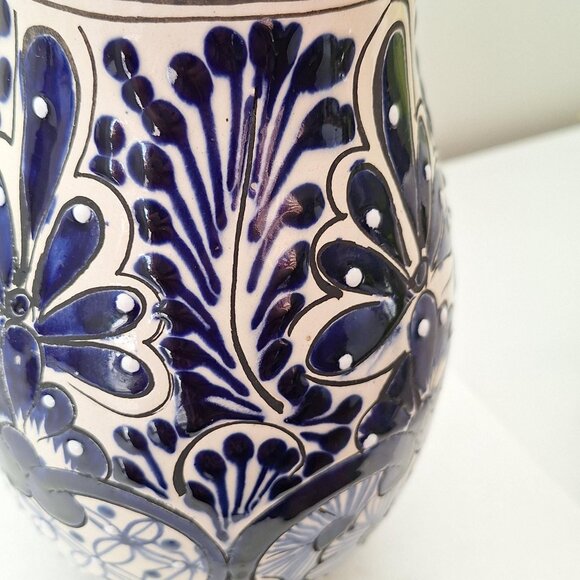 Blue & white vase Handmade pottery Chinoiserie 9" - Picture 4 of 4